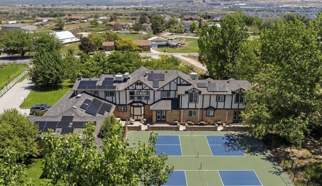 The Orchard - Double Pickleball - 30 ppl - 10,000 sqft - 2 acres