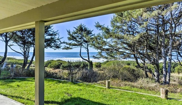 The Pelican! Private, Beach Access! Family Fun! Perfect Vacation! NO PETS.