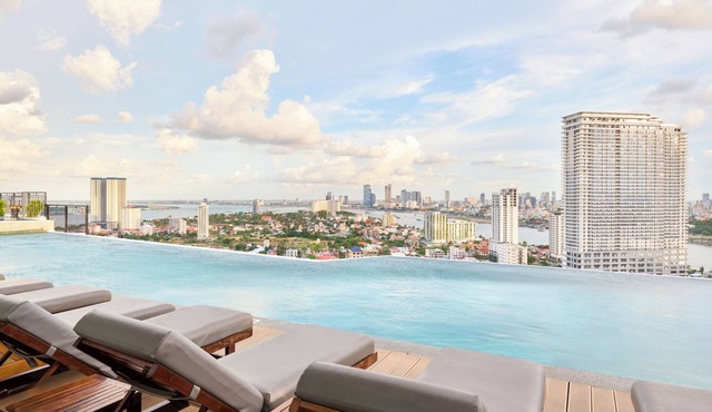 THE PENINSULA PHNOM PENH