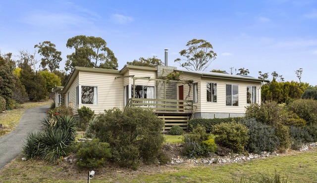 The perfect base to relax and explore Maria Island