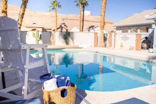 The Perfect Getaway & Bunkhouse Casita with Heated Pool & Epic Game Room