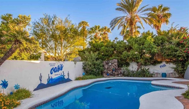 The Phoenix Oasis - Heated Pool available!