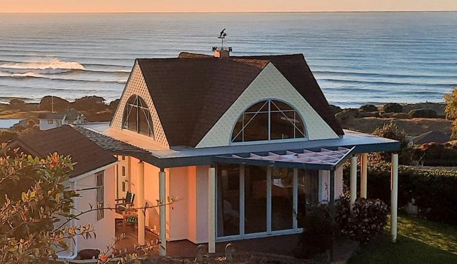 The Quarters Ocean-View Chalet