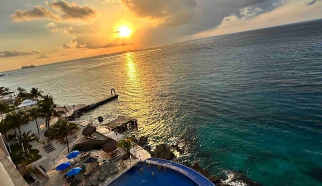 The Queen of Cozumel’s Estate Luxe OceanFrontCondo