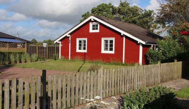 The Red House behind the Deich