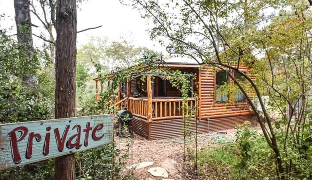 The Retreat w/Hot Tub @ Scenic Oaks