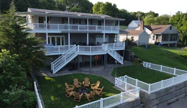 The Riverfront - King Suite*Fire Pit*River Access