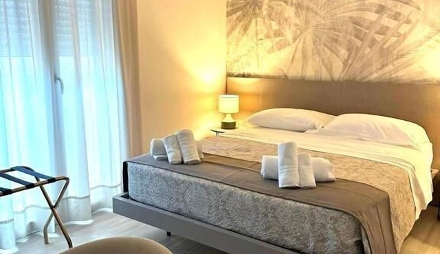 THE ROOMS