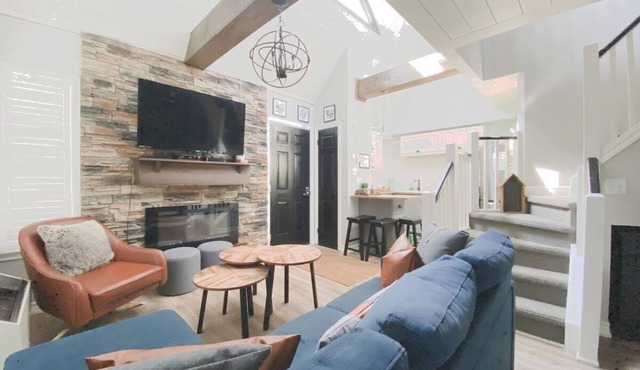 The Rustic Loft at Blue