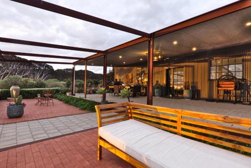 The Rusty Kangaroo Hideaway - Ocean-View - Full Booking Service, Ferry, Experiences, Tour Option