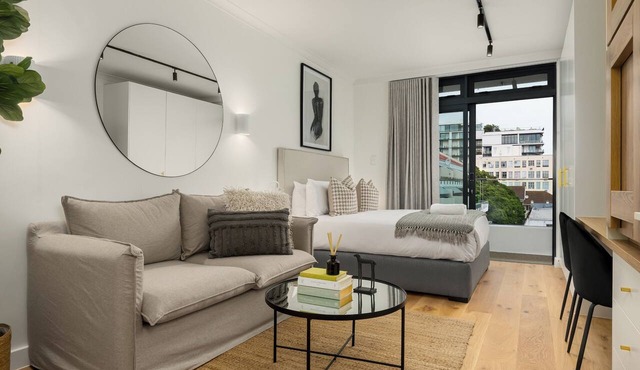 The Sage - Chic Studio in Vibrant Sea Point