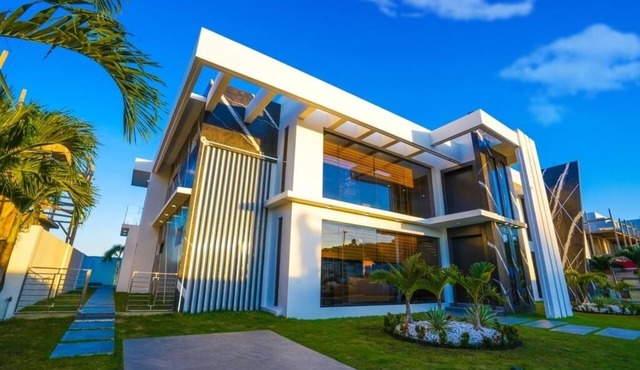 The Second Coming of Luxury Villa