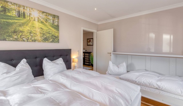 The spacious vacation apartment for 9 people is ideal for excursions.