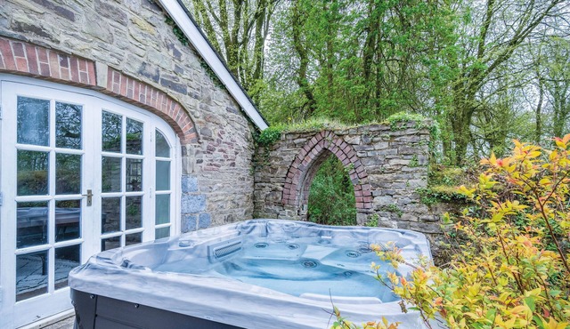 The Stables - 2 Bedroom Cottage - Princes Gate