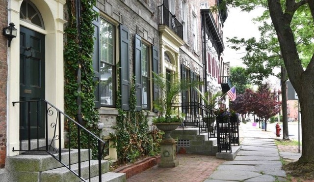 The Stockade Inn