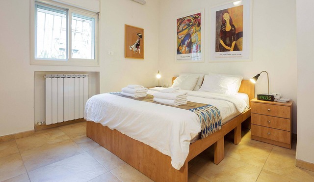 The studio apartment is all one needs for a short rent in Jerusalem