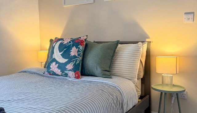 The Studio Retreat - 2 bed flat, sleeps 4 - Brampton Town Centre, Hadrians Wall