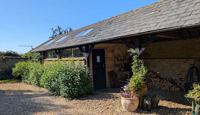The Studio - Rural Escape - Sleeps 2