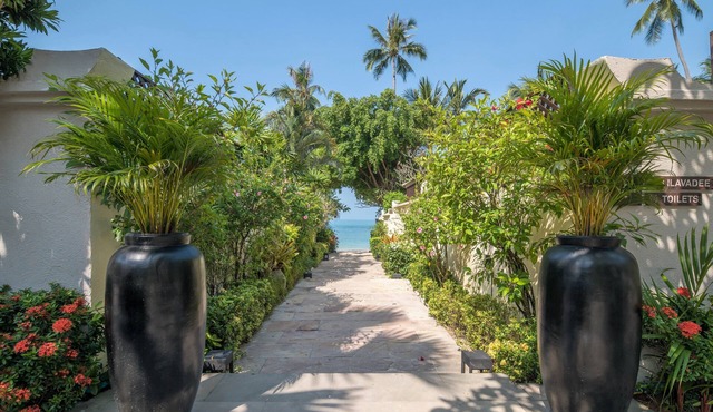 The Sunset Beach Resort & Spa Taling Ngam
