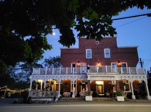 The Tamworth Hotel, Tamworth ,Ontario, Canada