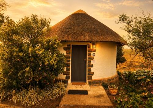 The Thatched Hideaway on Stanmore farm