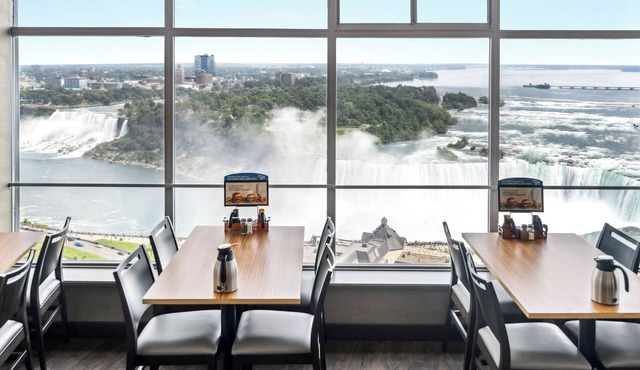 The Tower Hotel Fallsview