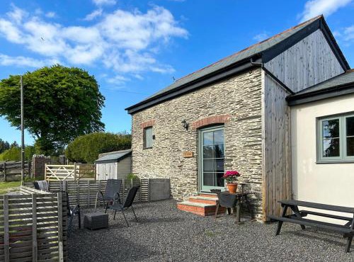 The Tractor Barn - Uk49678