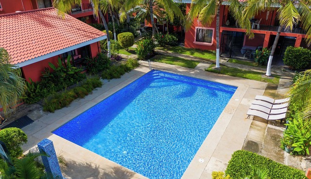 The Tranquil Coco Townhouse: 300 Meters from the Beach!