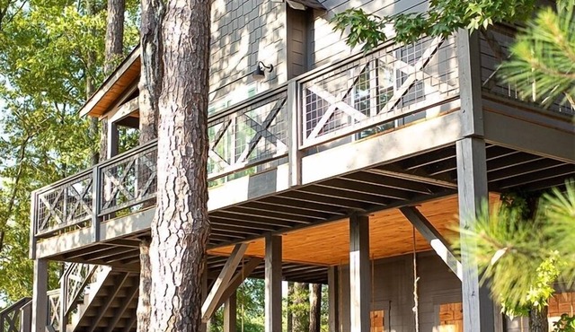 The Treehouse at River Rocks Landing