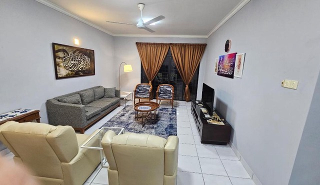 The Tropics Homestay