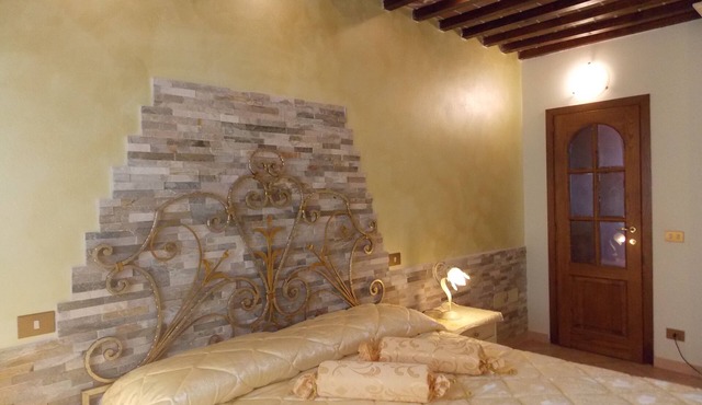 THE TUSCAN RUSTIC NEST