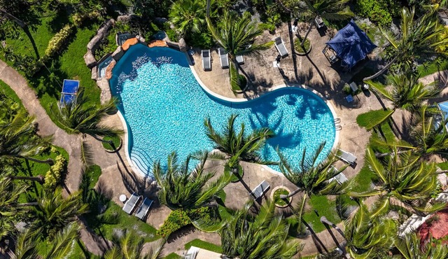 The Ultimate upscale 3Br condo. Walk to everything!