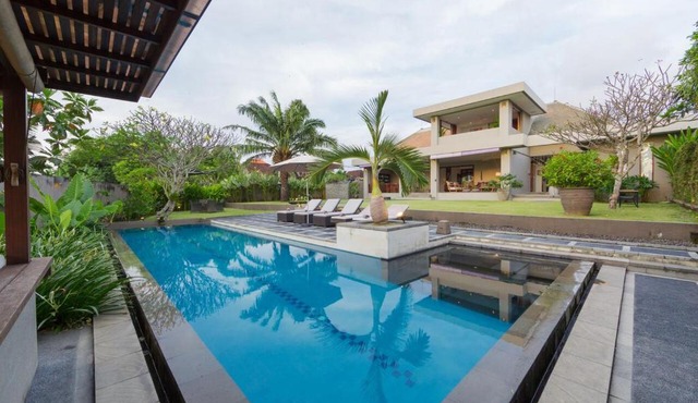 The Uma Villa