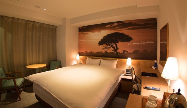 The Wall Hotel