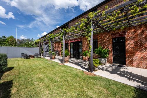 The Warehouse - Heritage Elegance in Central Mudgee