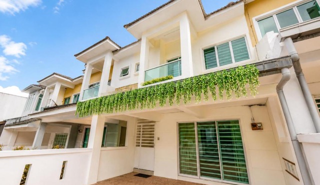 The Warm Nest Golden Hill Brinchang Cameron Highland Clover Home Unit 14