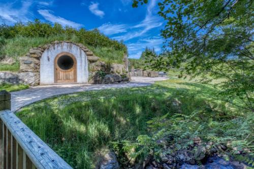 The Warren - Hobbit House and Hot Tub at Loch Tay