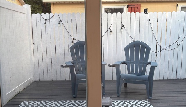 The White Magnolia Studio - a relaxing studio close to Downtown and Central Ave.