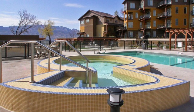 The Willow a Modern lake front condo steps from a quiet beach