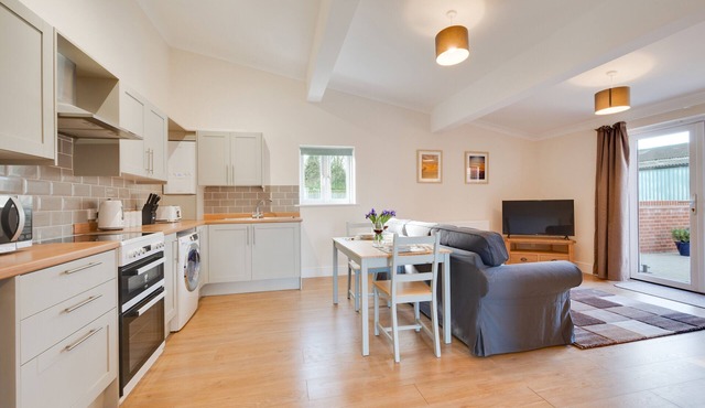 The Workshop - One Bedroom House, Sleeps 2