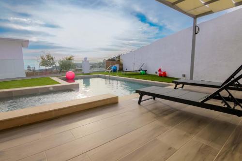 Thea Villa