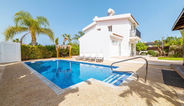 Thekla Oasis Villa - Steps from the Beach