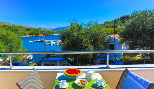 Theophilos 1, Amazing sea views, A/C, WiFi, near everything