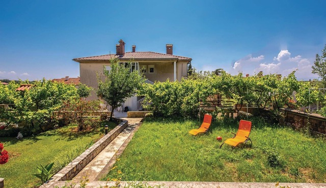 These functional apartments are located in Kostrena, not far from the town of Crikvenica.