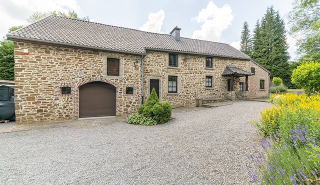Theux Farmhouse with Garden