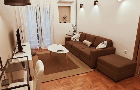 Think Home, exploring the center of Thessaloniki