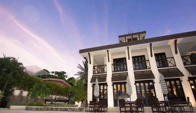 Third-Floor Oceanview Condo with Access to Sparkling Pool, Hot Tub & Beach Club