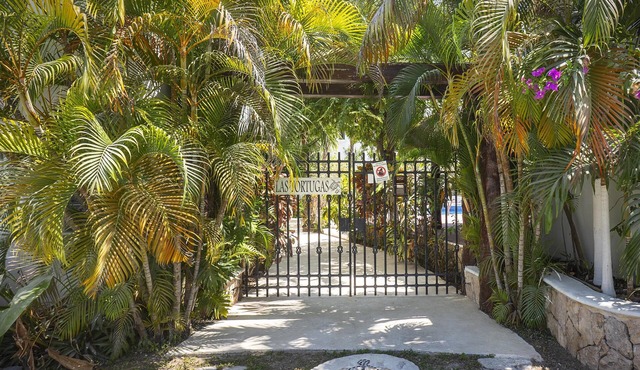 Third Floor Spacious Condimunium beach side