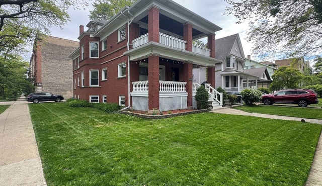 This 2 bedroom 2 bathroom elegantly furnished home is ready for all your needs. Featuring a primary bedroom suite, TV room, dining room, and additional sitting areas.