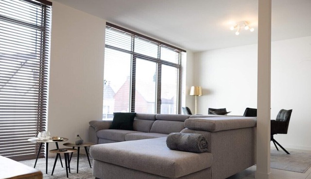 This apartment is a 1 bedroom(s), 1 bathrooms, located in Sint-Niklaas, Vlaams Gewest.